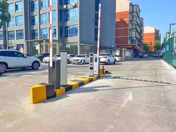 公寓停車場(chǎng)車牌識(shí)別系統(tǒng)