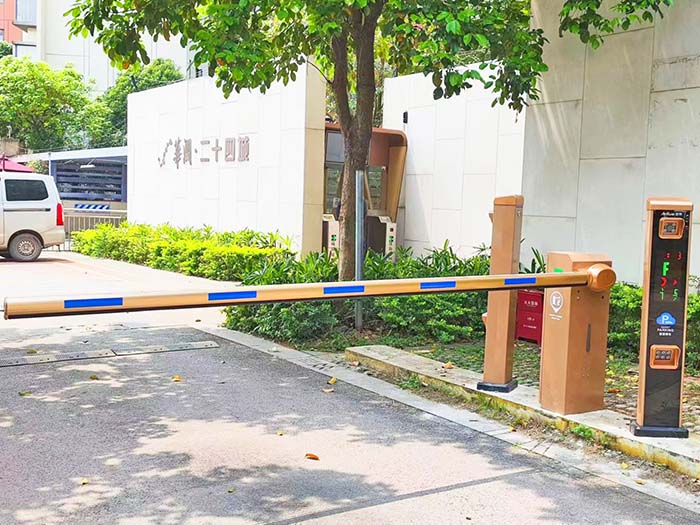 小區(qū)車(chē)牌識(shí)別系統(tǒng)