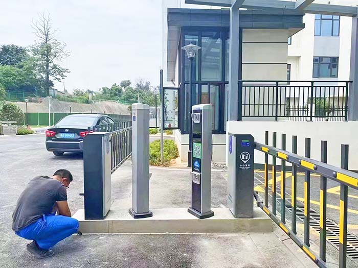 小區(qū)車牌識(shí)別系統(tǒng)