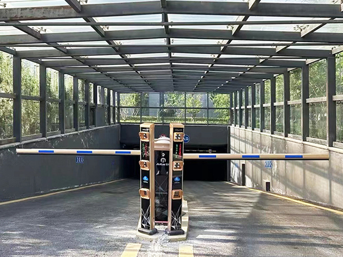 某小區(qū)采用 “安快” 車牌識別系統(tǒng)