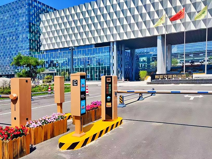 某產業(yè)園采用 “安快” 一進一出停車管理